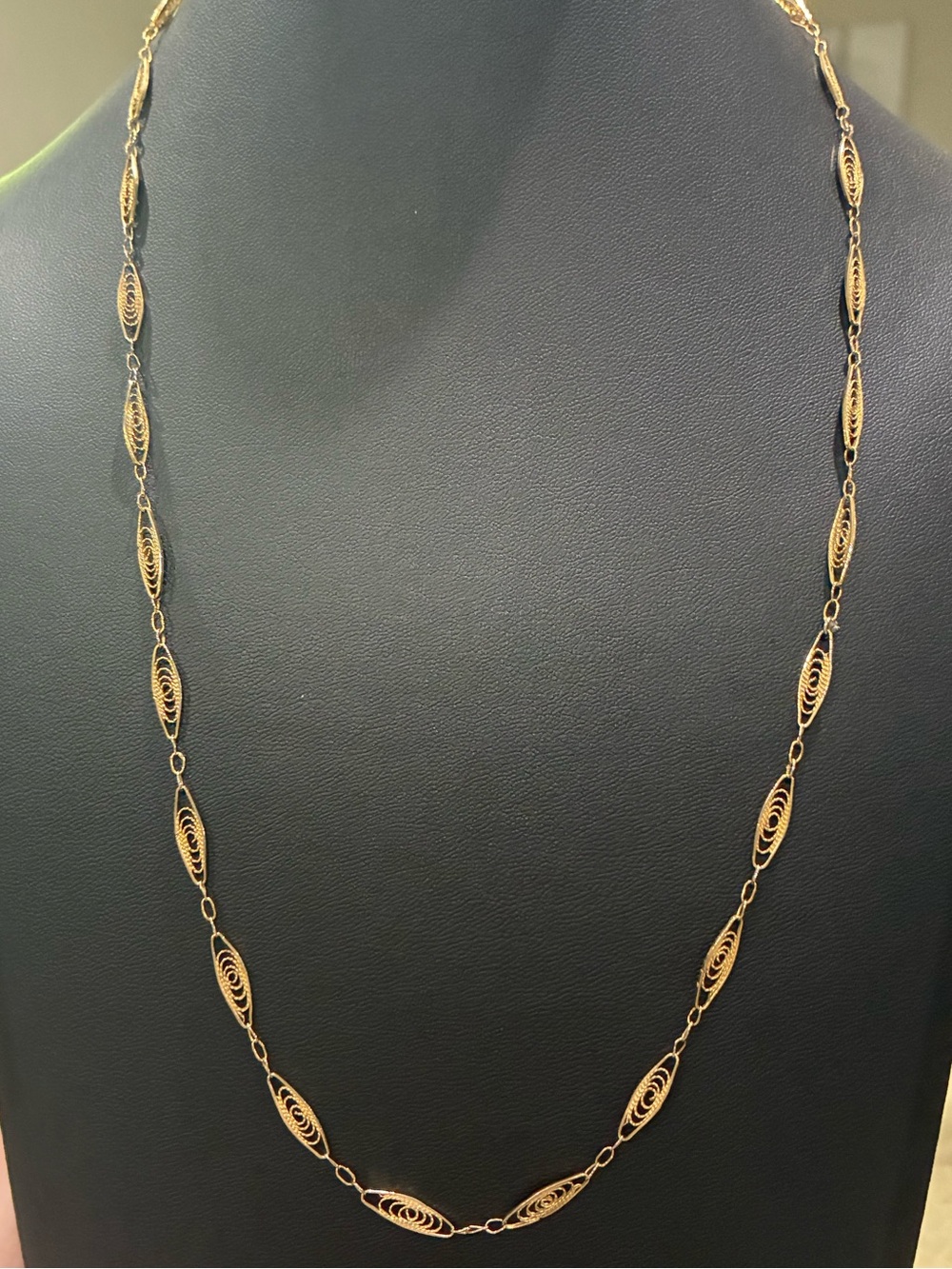 Vintage Trifari Gold Filigree Chain Necklace